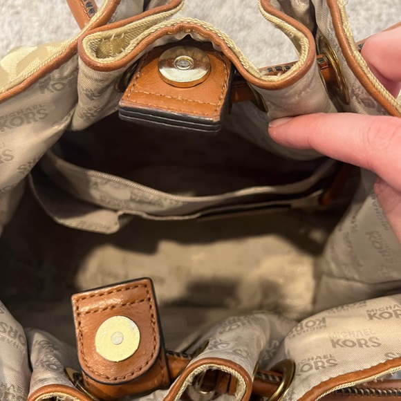 Michael Kors Purse - Picture 6 of 6